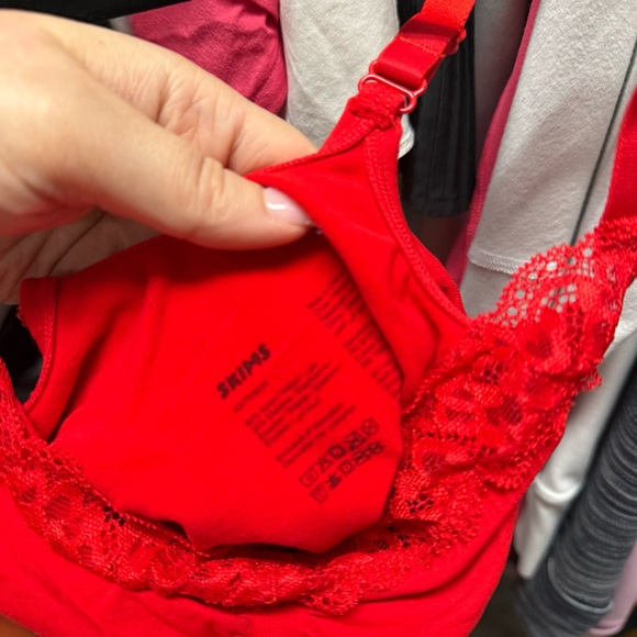 SKIMS sculpt red lace bodysuit NWOT - Picture 5 of 5